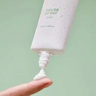 Легкий сонцезахисний крем з матча SPF50+ PA++++ House of Hur Matcha Light Sun Cream, 50 мл krk_2103081966 фото